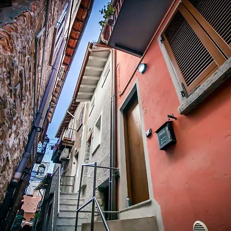 Casa Mina アパート Carate Urio